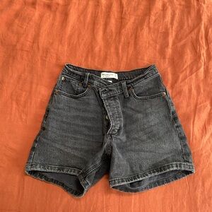 Abercrombie & Fitch High Rise Dad Short Black criss-cross Size 25/0